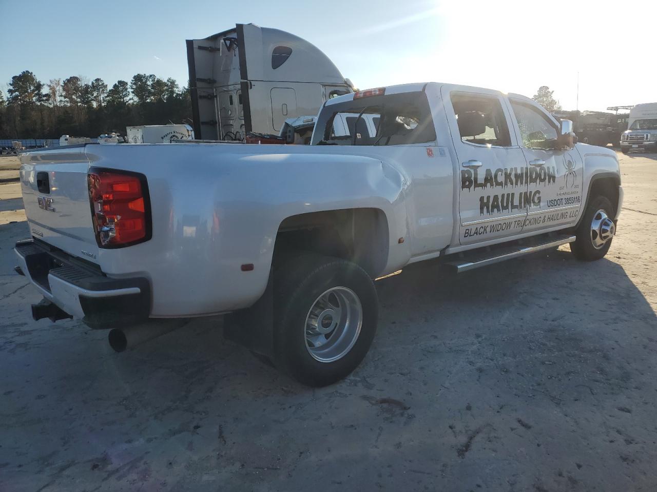 2019 GMC Sierra - Image 3