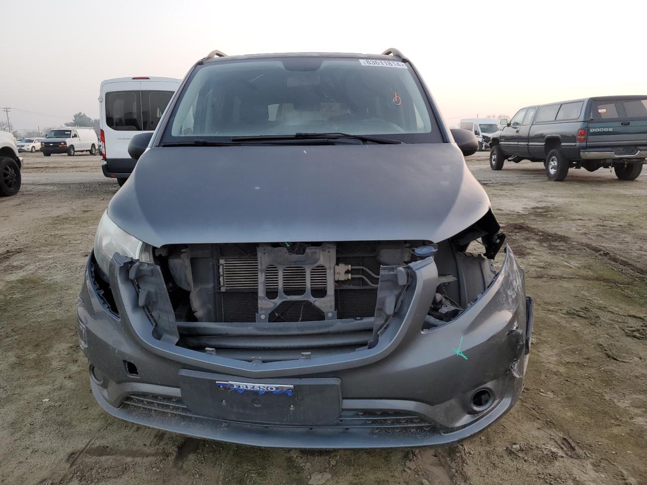 VIN WD4PG2EE2G3097999 2016 MERCEDES-BENZ METRIS no.5