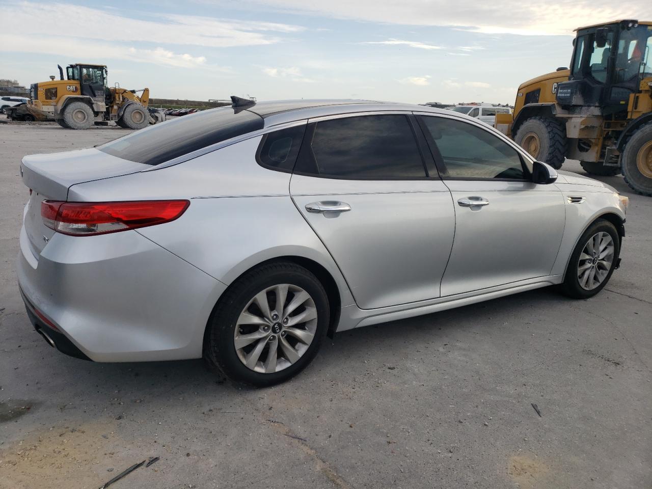 2016 Kia Optima - Image 3