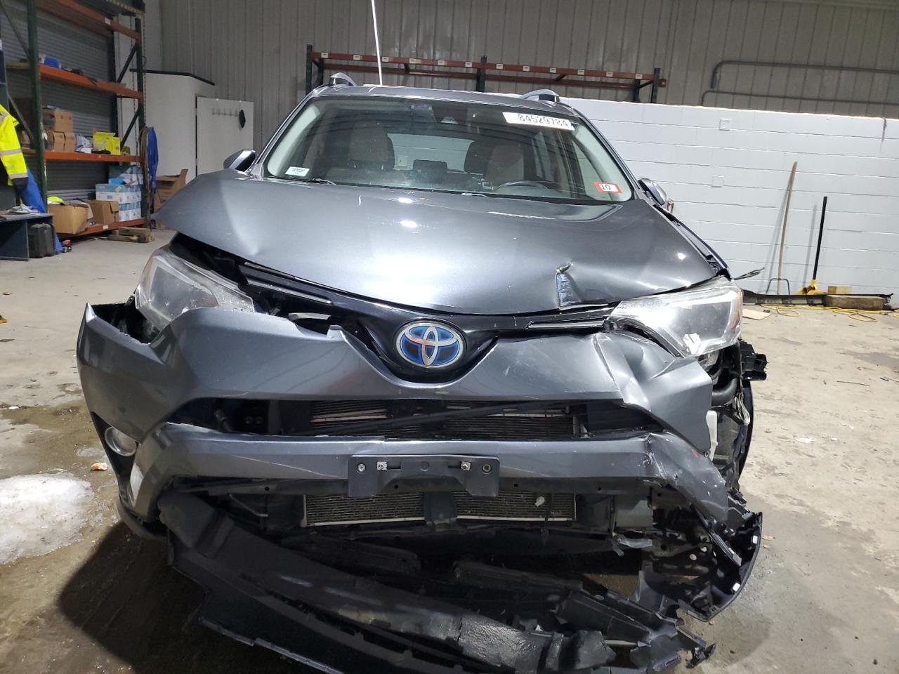 2018 Toyota RAV 4 - Image 5