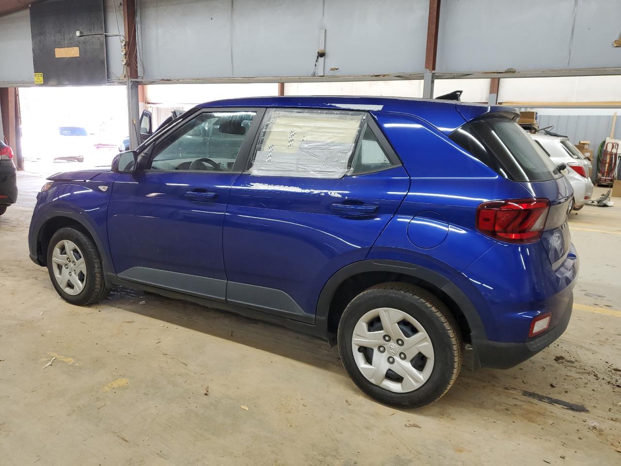 2020 Hyundai Venue - Image 2