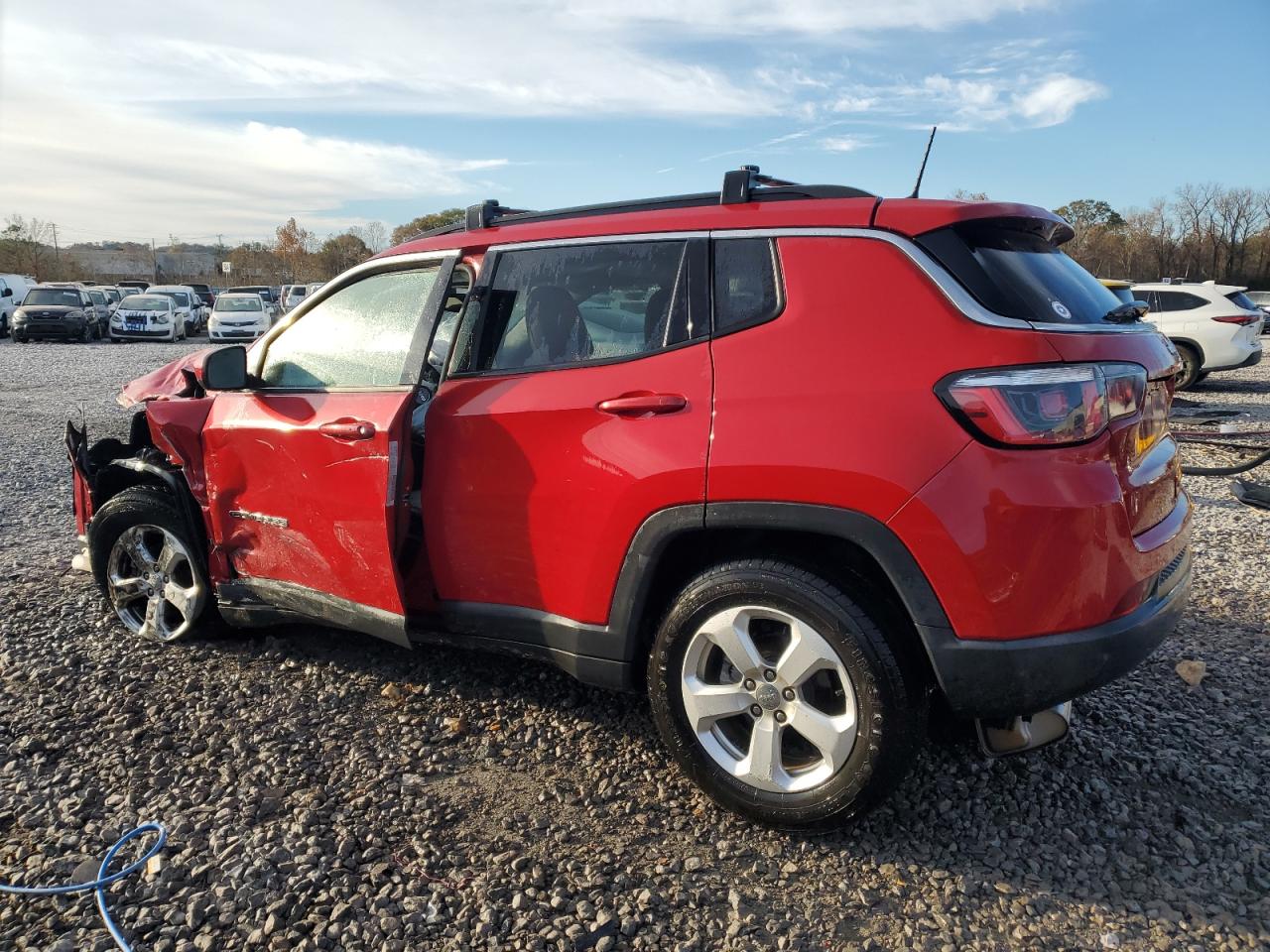 3C4NJCBB1JT165501 2018 JEEP COMPASS - Image 2