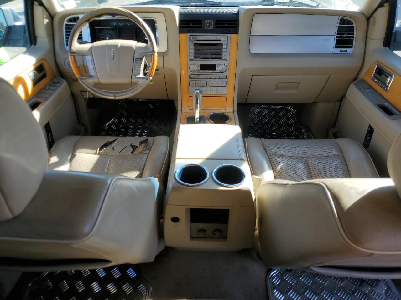 2007 Lincoln Navigator - Image 8