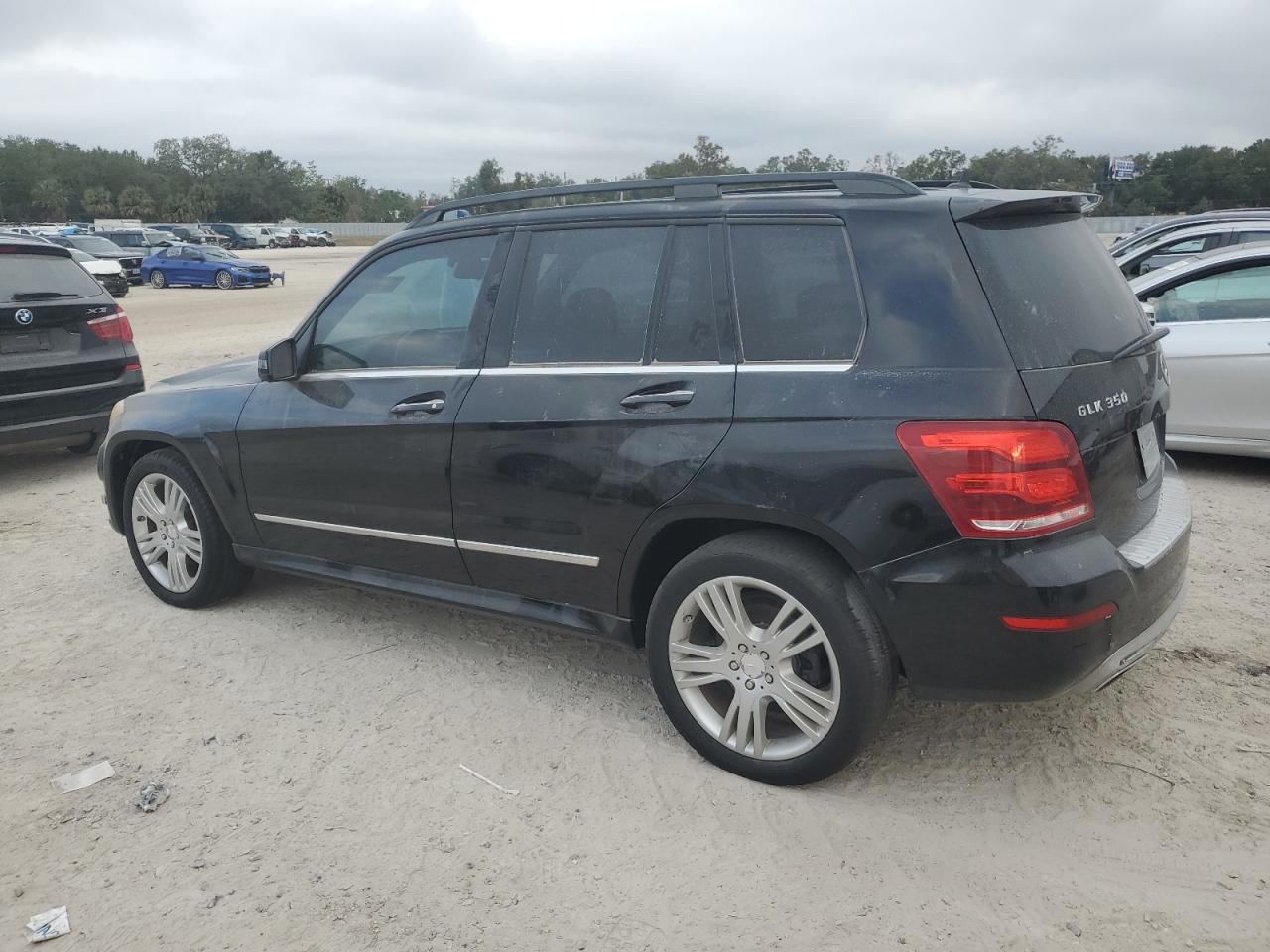 VIN WDCGG5HBXFG411834 2015 MERCEDES-BENZ GLK-CLASS no.2