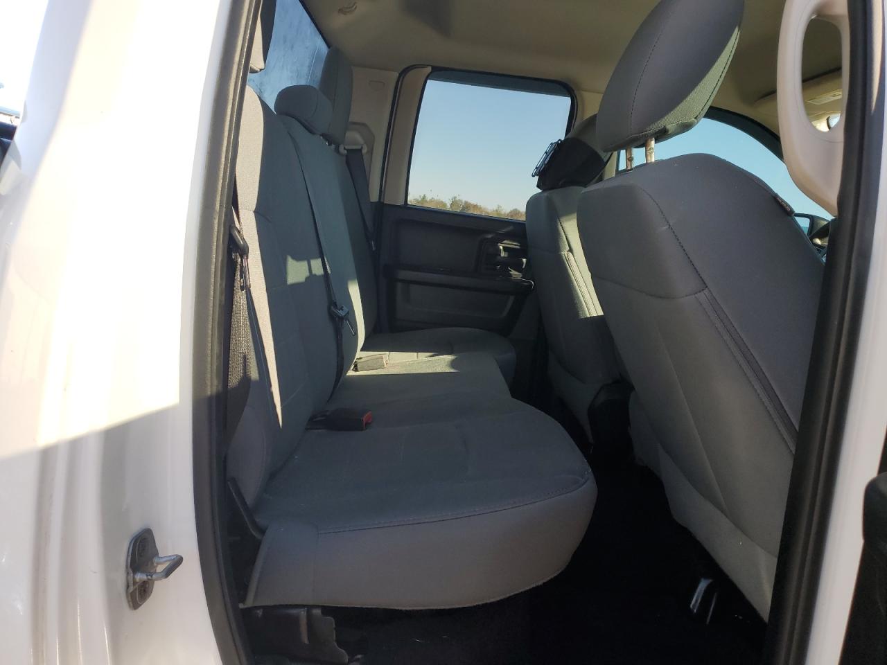 2014 RAM 1500 - Image 10