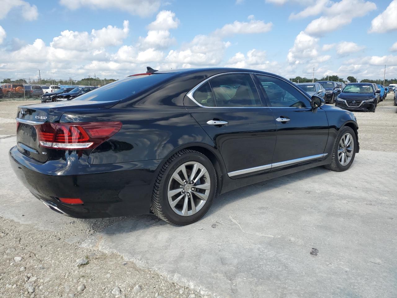 VIN JTHCL5EF6D5017889 2013 LEXUS LS460 no.3