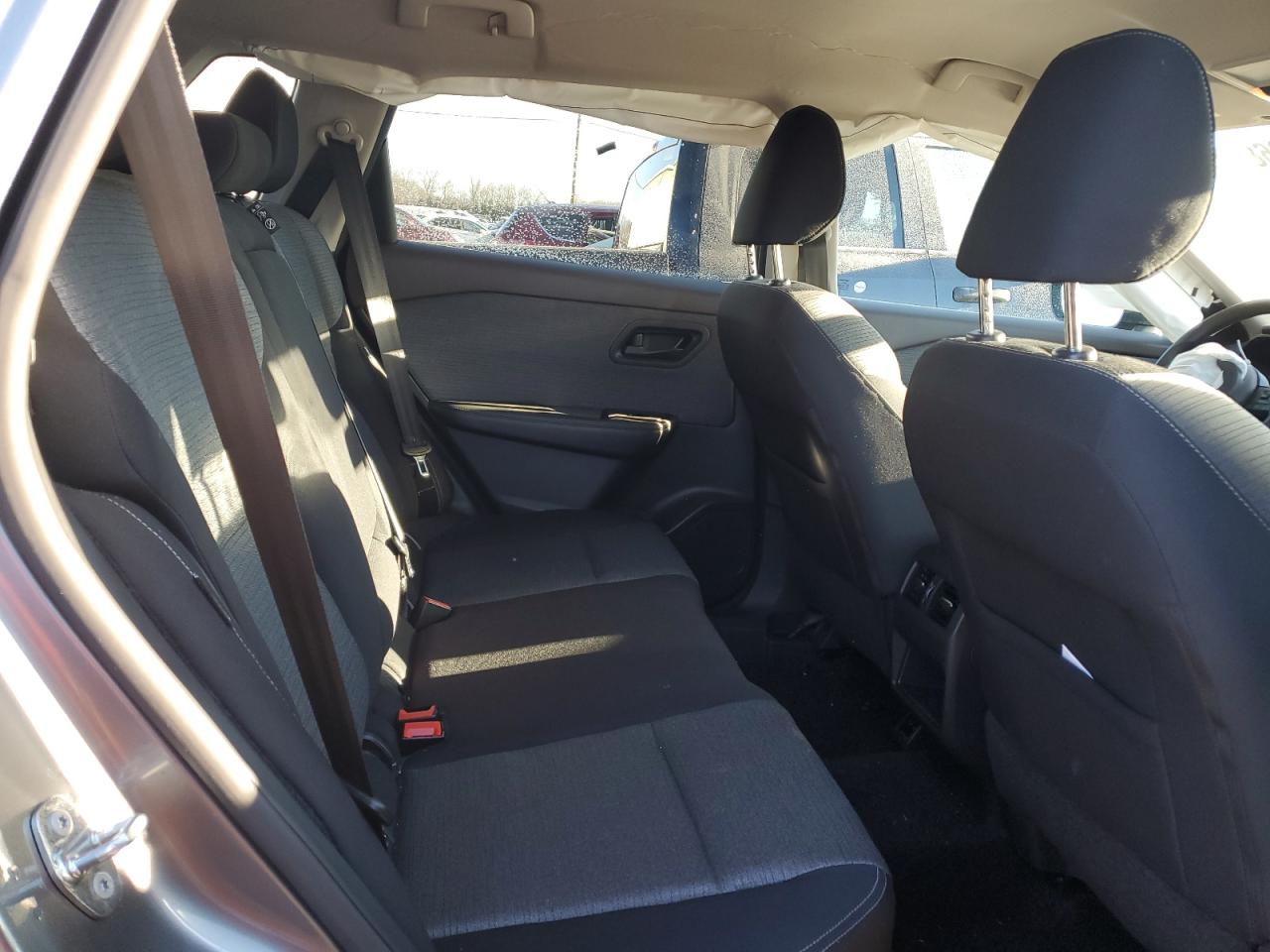 2021 Nissan Rogue - Image 11