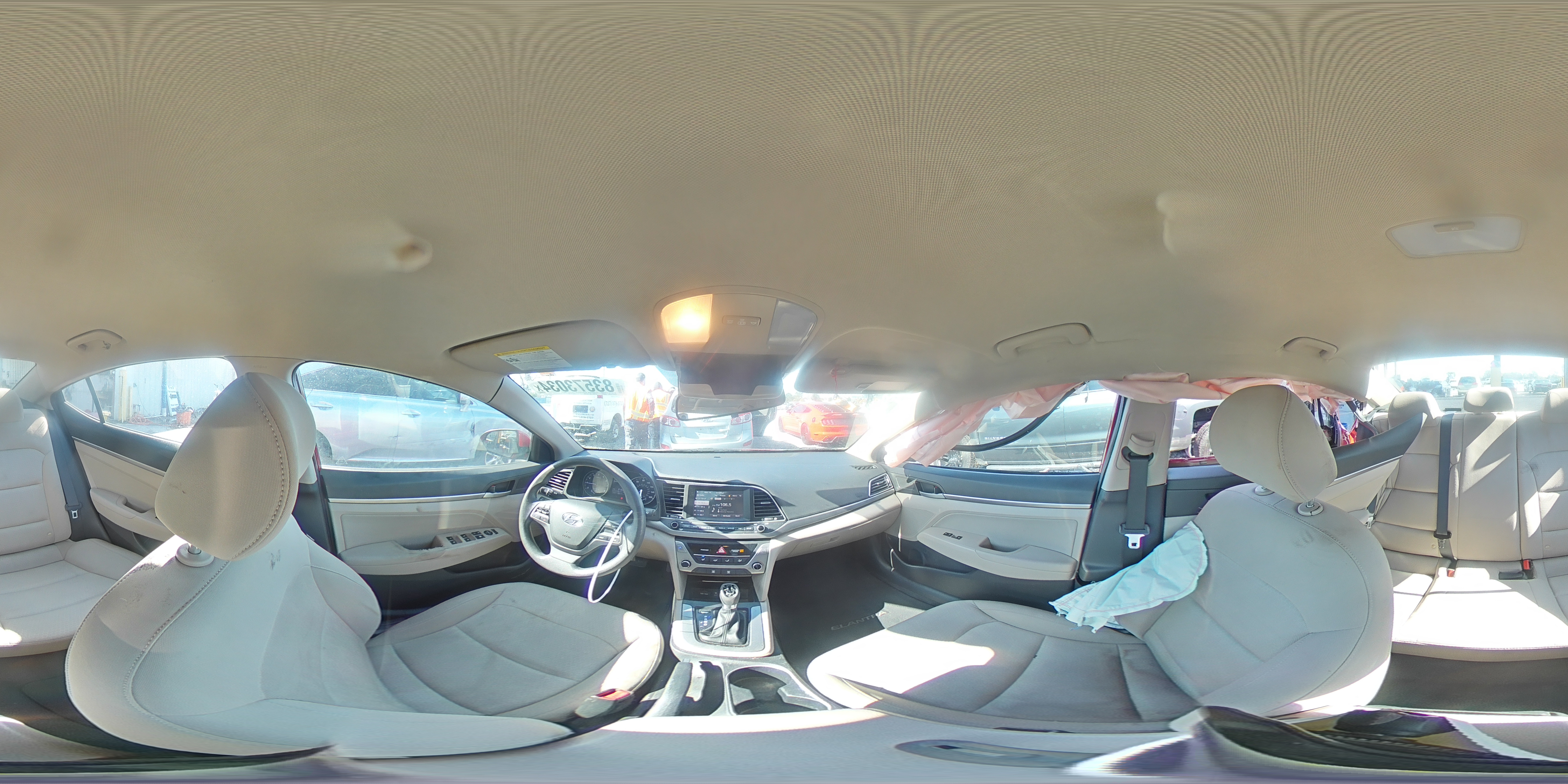 2017 Hyundai Elantra - Image 13