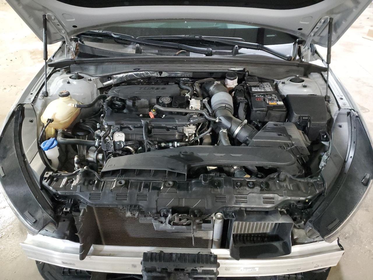 2023 Kia K5 - Image 11