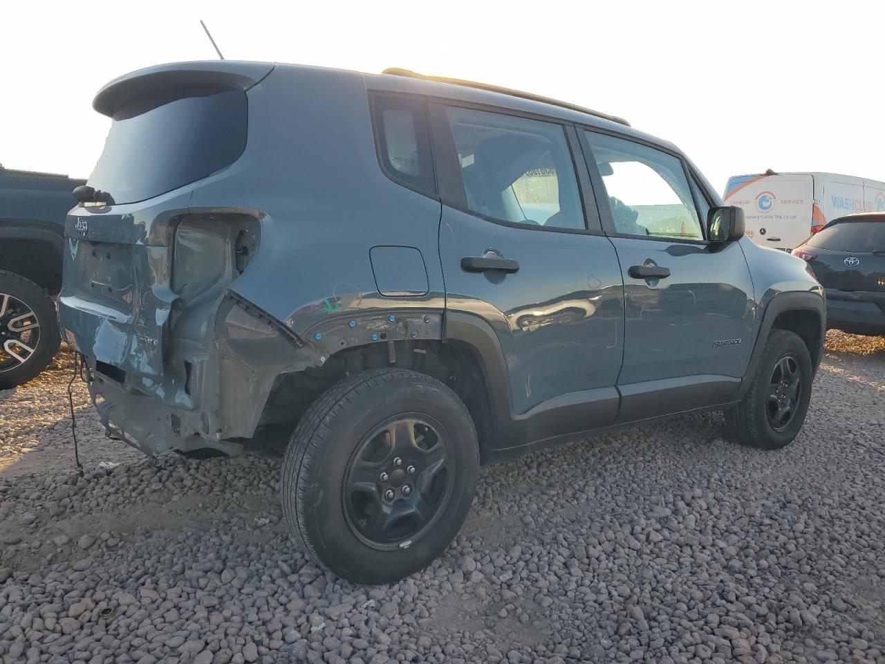 VIN ZACCJBAB5HPF72953 2017 JEEP RENEGADE no.3