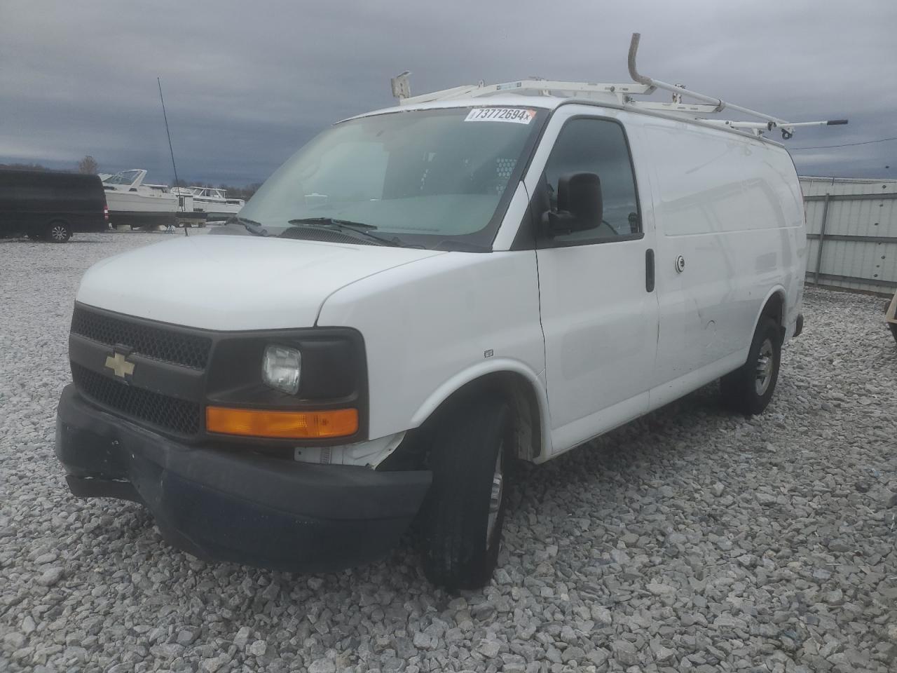 2013 Chevrolet Express G2500    للبيع في Prairie Grove، AR - Front End