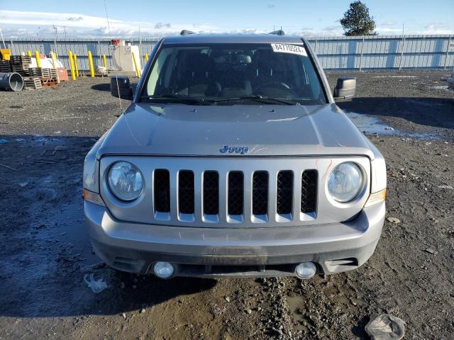  JEEP PATRIOT 2017 Srebrny