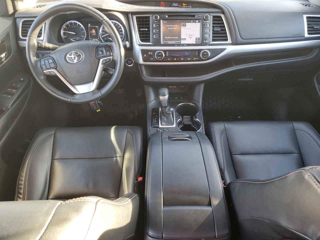 2019 Toyota Highlander - Image 8