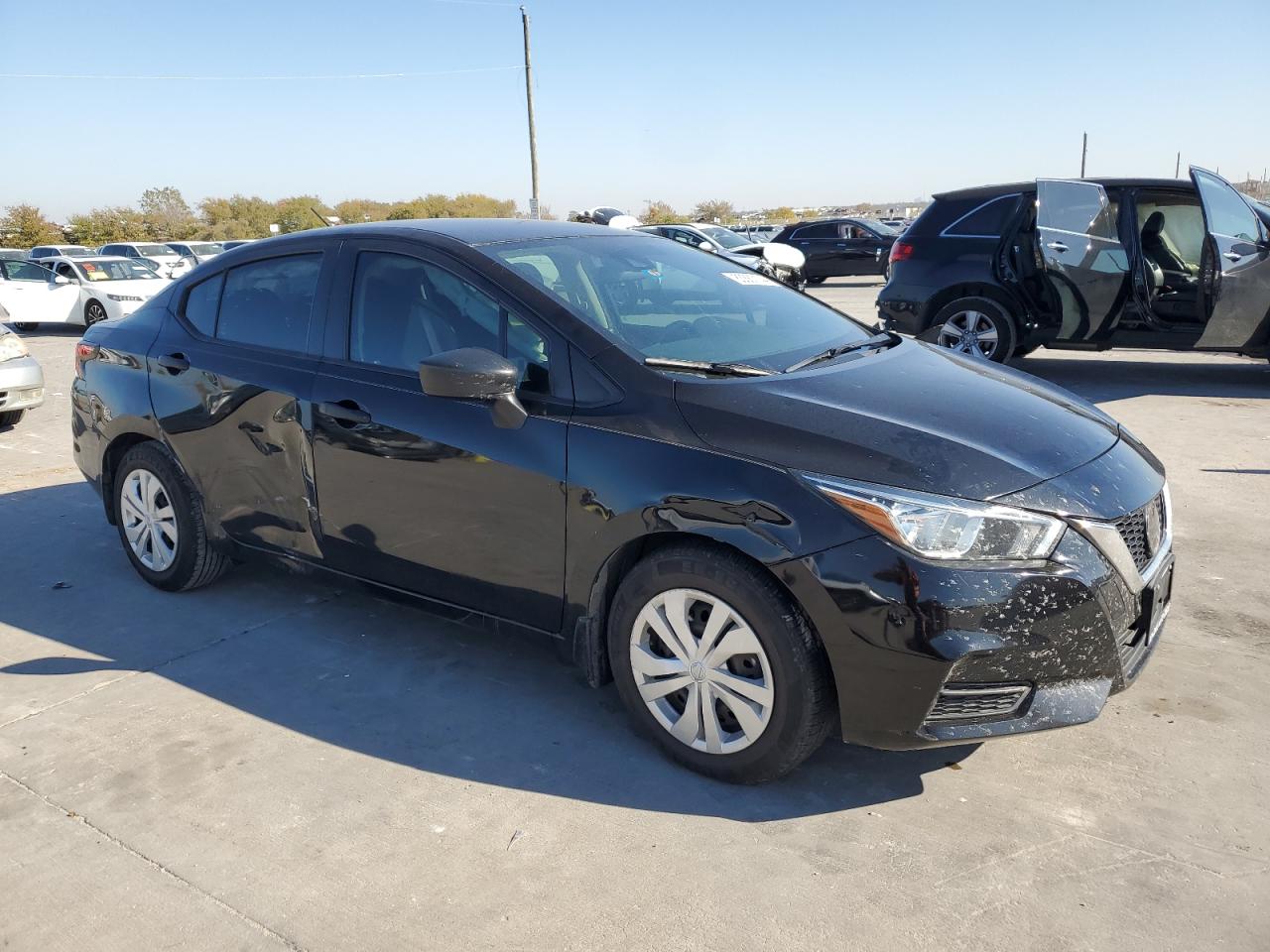 2020 Nissan Versa - Image 4