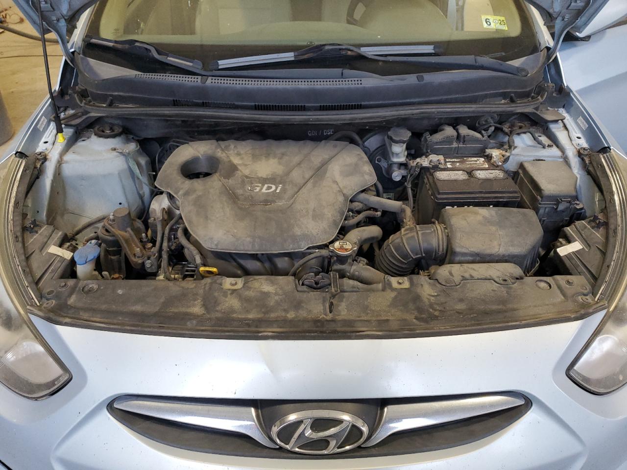 2013 Hyundai Accent - Image 11