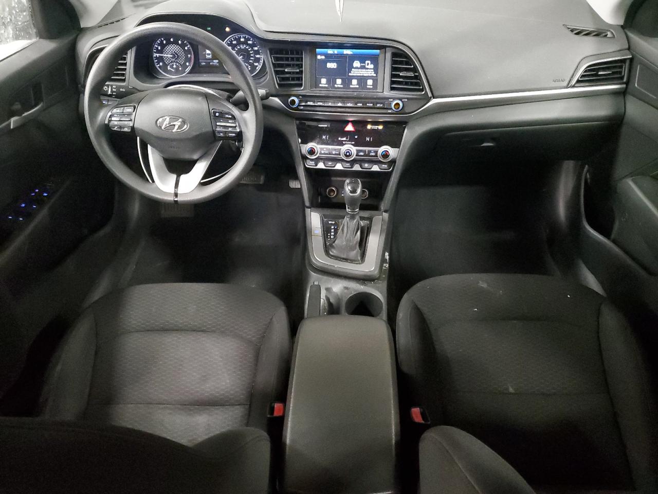 2020 Hyundai Elantra - Image 8