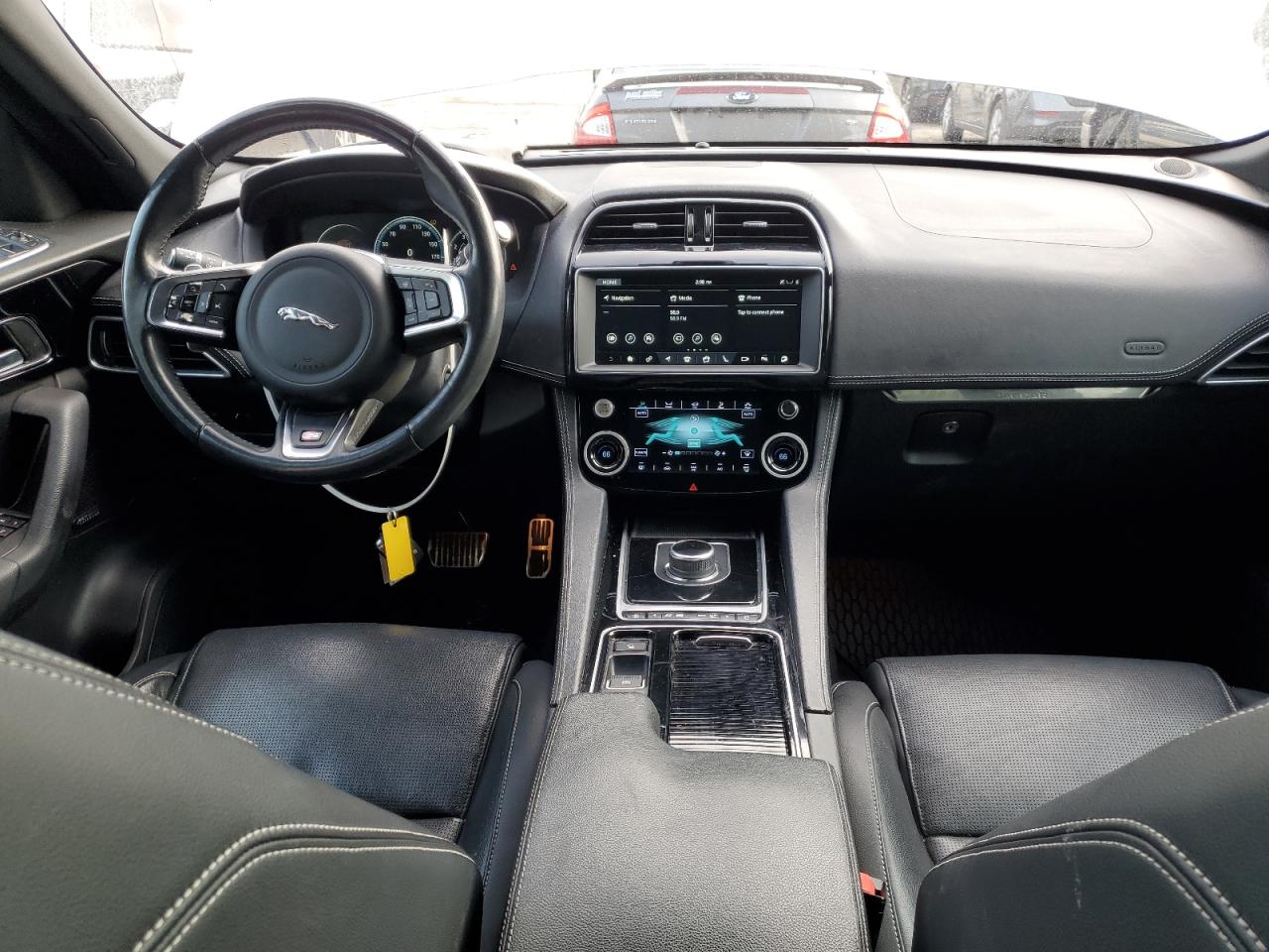 2018 Jaguar F-Pace - Image 8