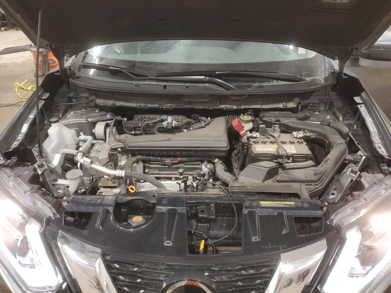 2020 Nissan Rogue - Image 12