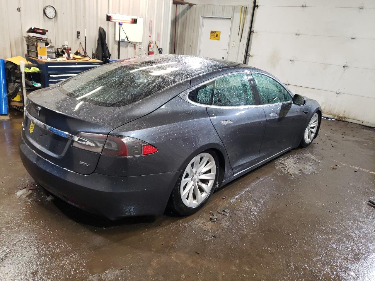 VIN 5YJSA1E25HF205252 2017 TESLA MODEL S no.3