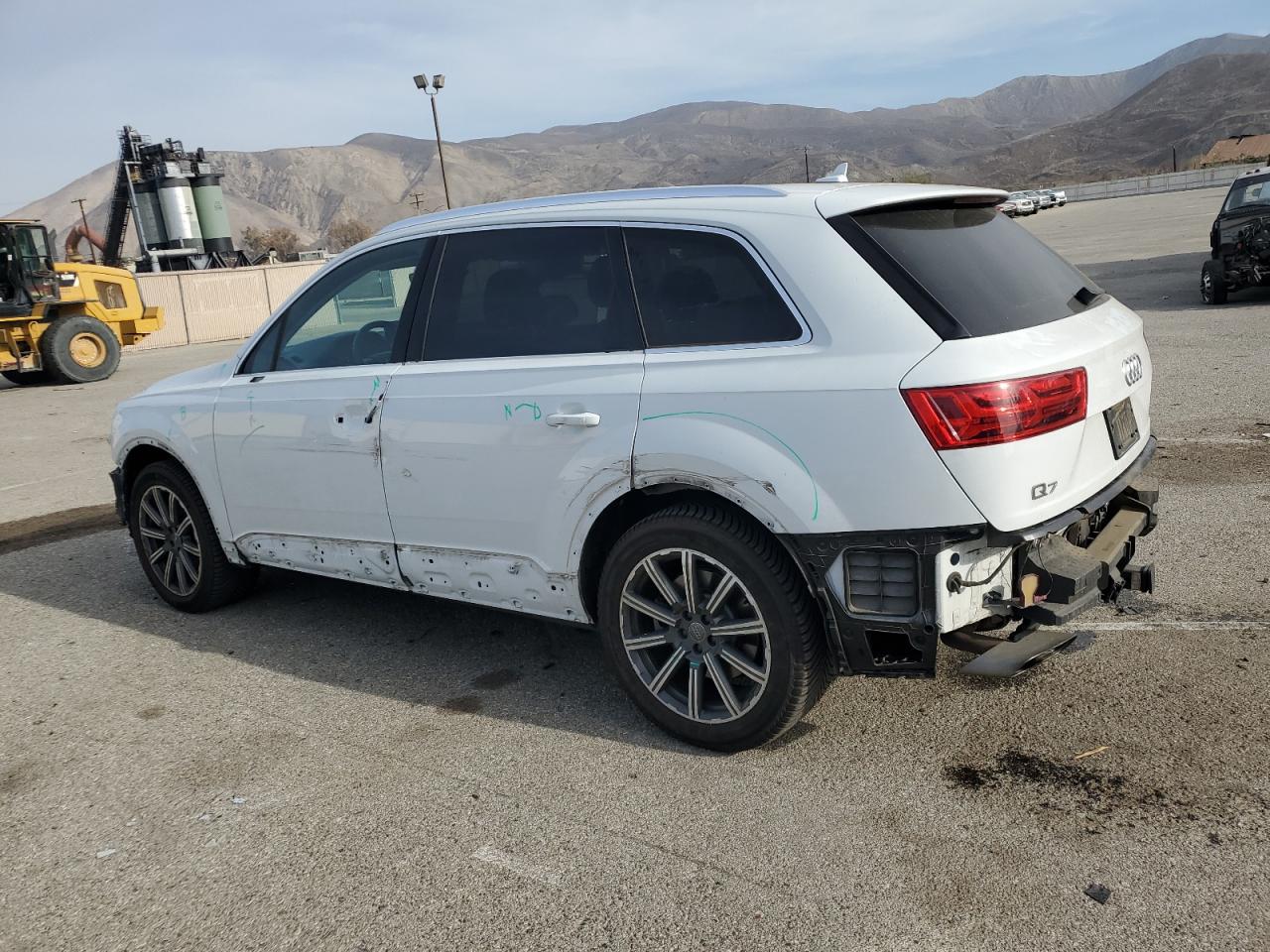 2017 Audi Q7 - Image 2