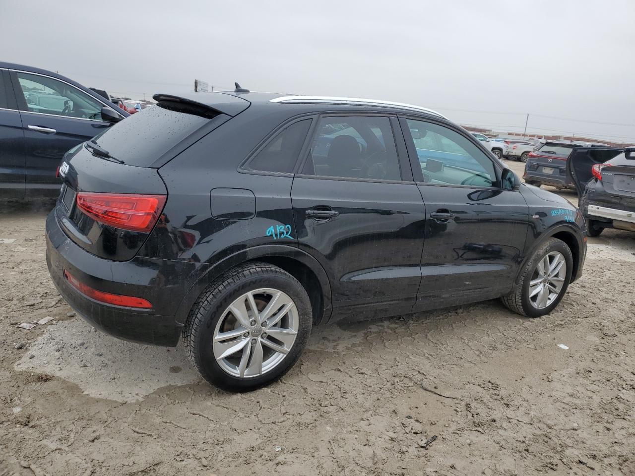 VIN WA1BCCFS8JR000605 2018 AUDI Q3 no.3