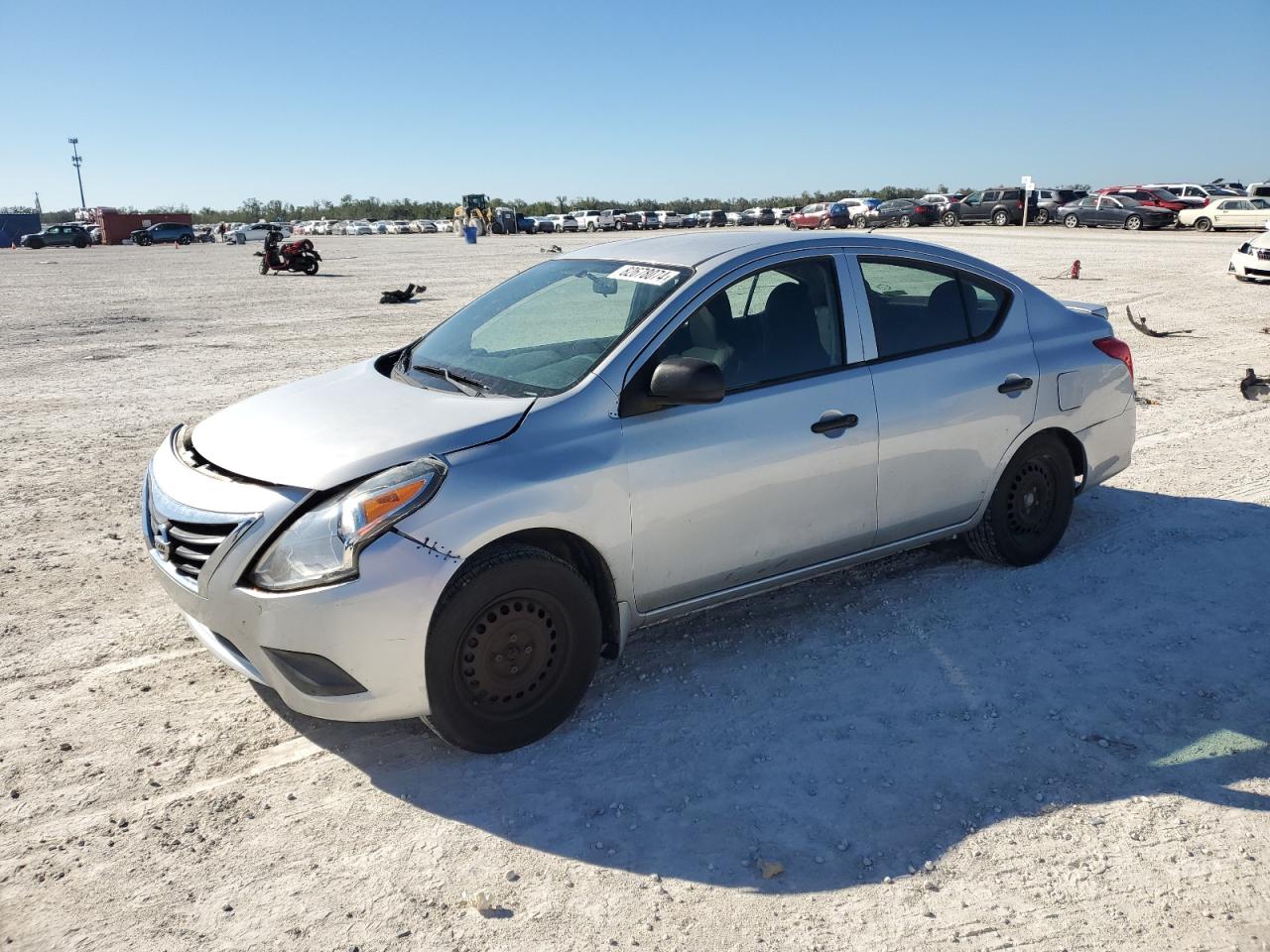 2015 NISSAN VERSA