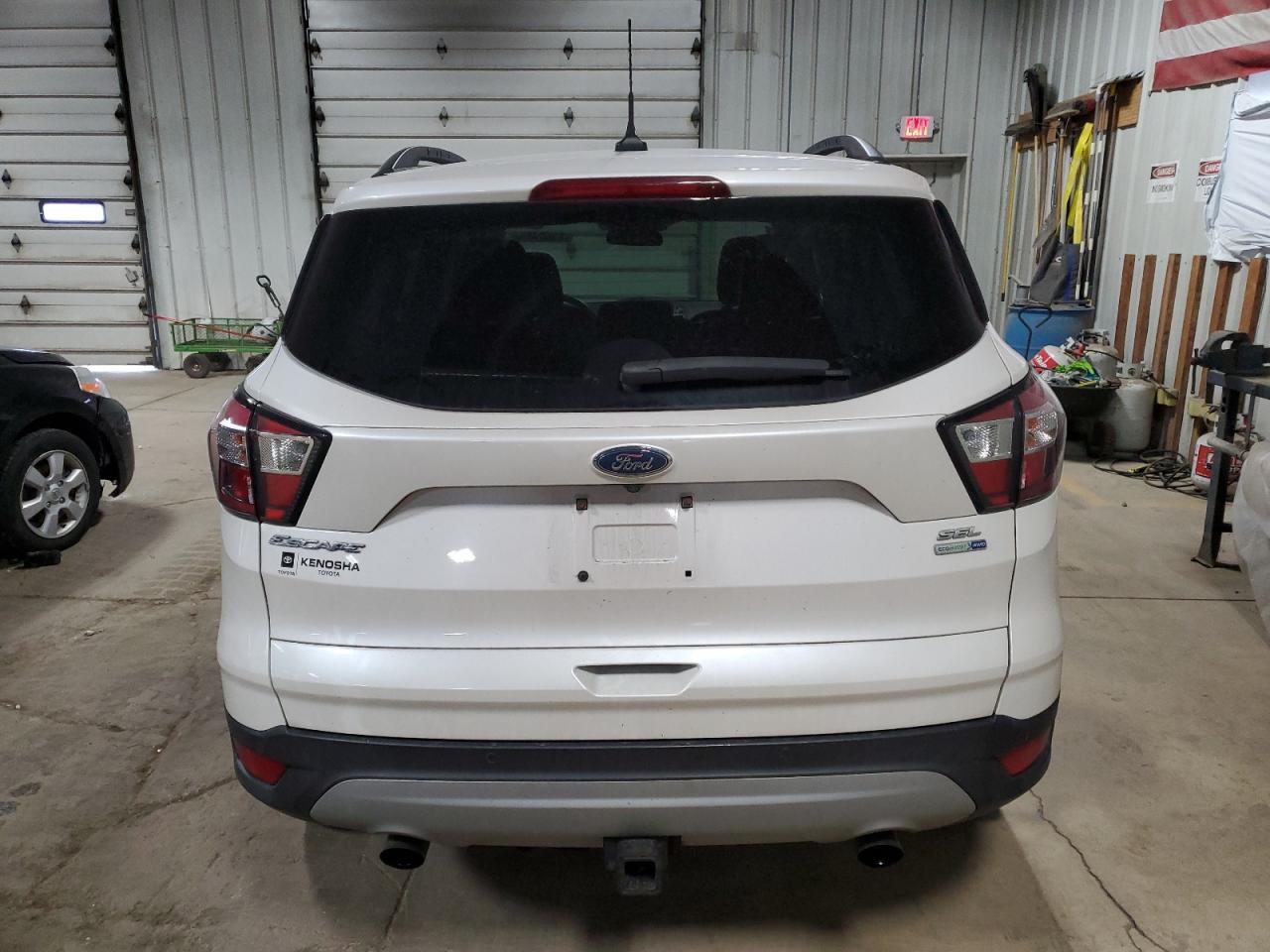 VIN 1FMCU9HD2JUB90306 2018 FORD ESCAPE no.6