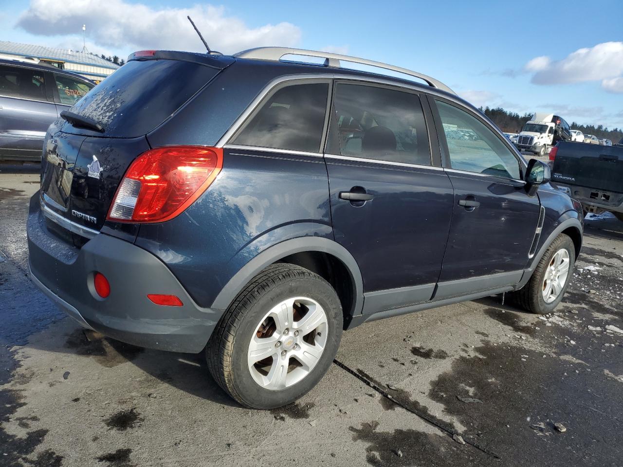 VIN 3GNAL2EK7ES677488 2014 CHEVROLET CAPTIVA no.3