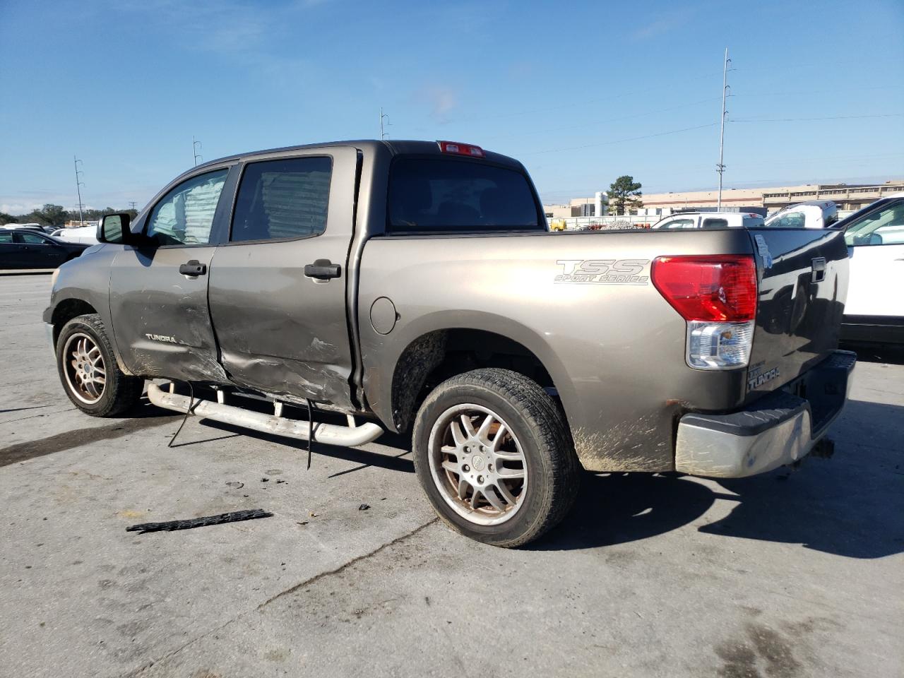 2011 Toyota Tundra - Image 2