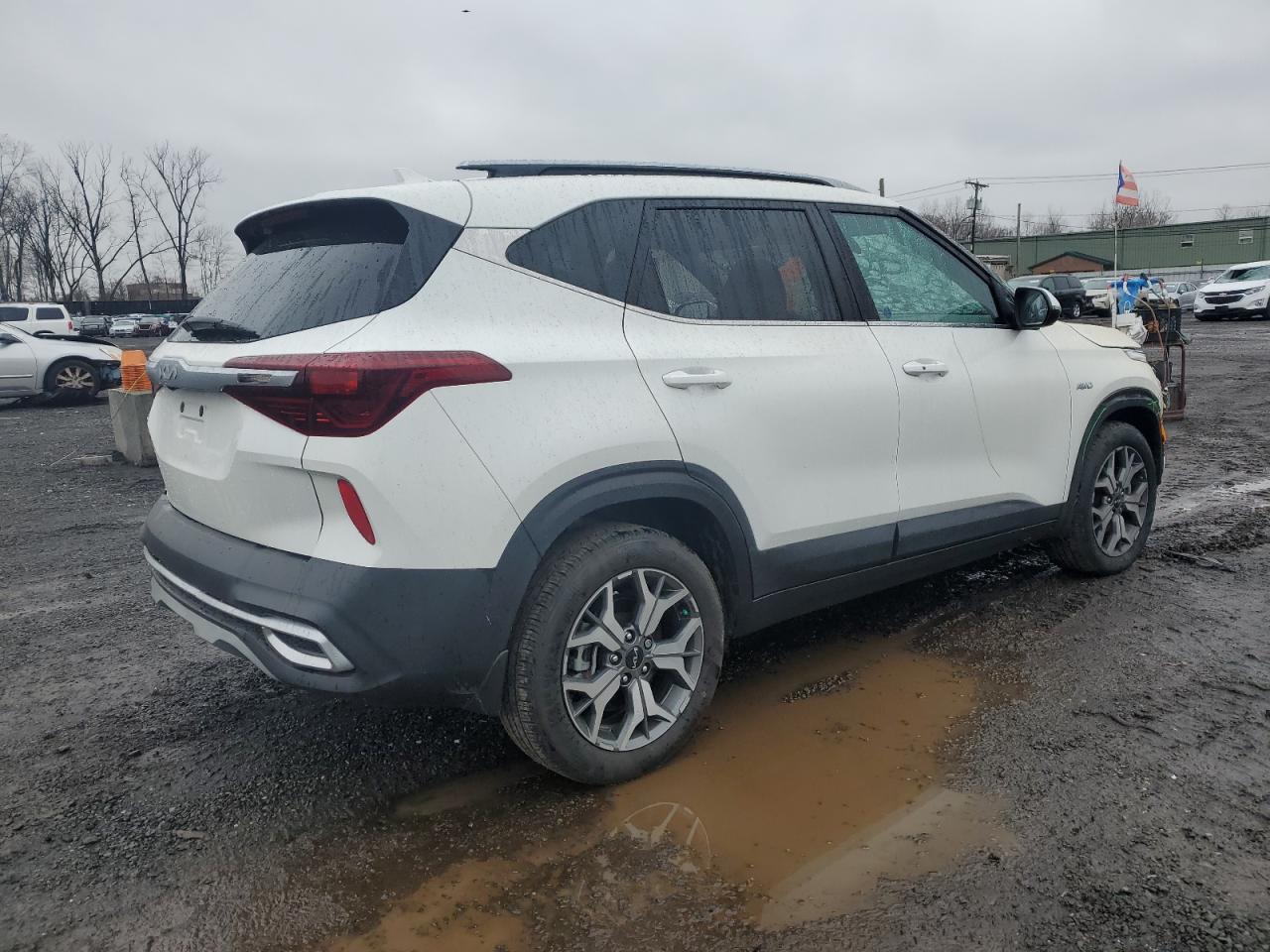 2022 Kia Seltos - Image 3