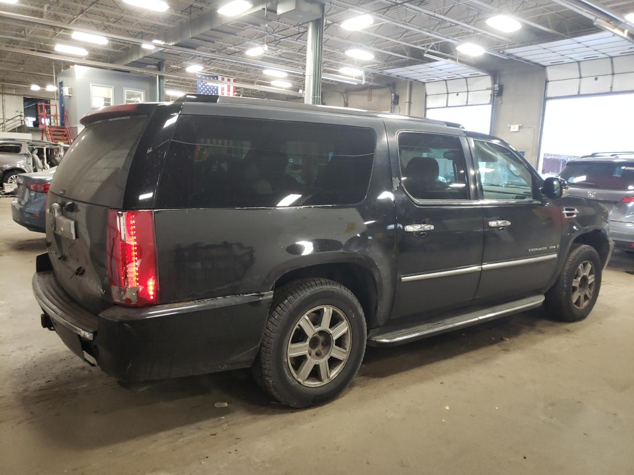 2007 Cadillac Escalade - Image 3