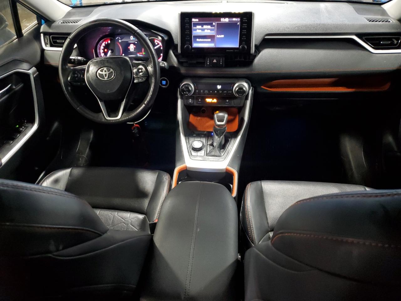 2019 Toyota RAV 4 - Image 8