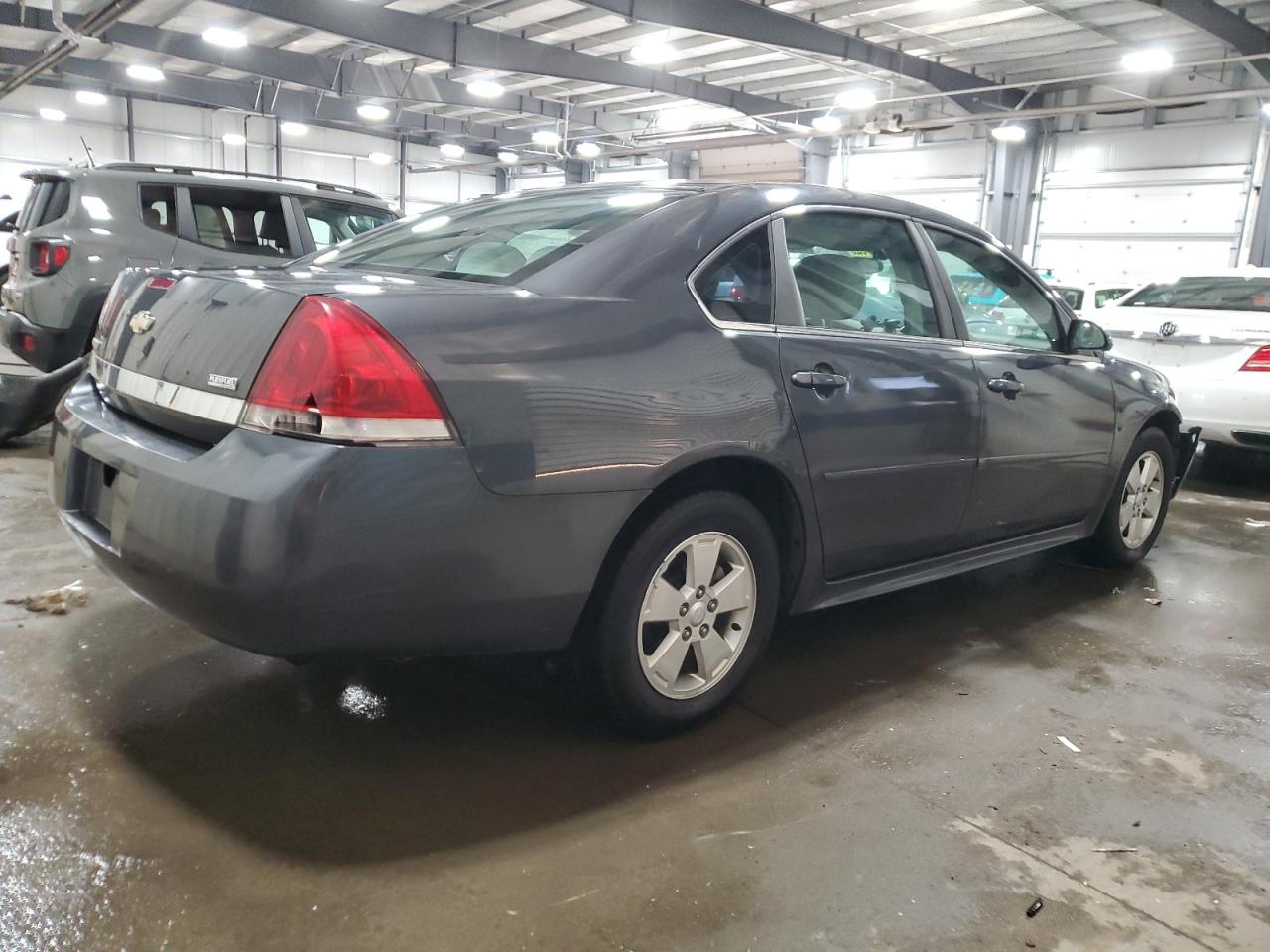 2011 Chevrolet Impala - Image 3
