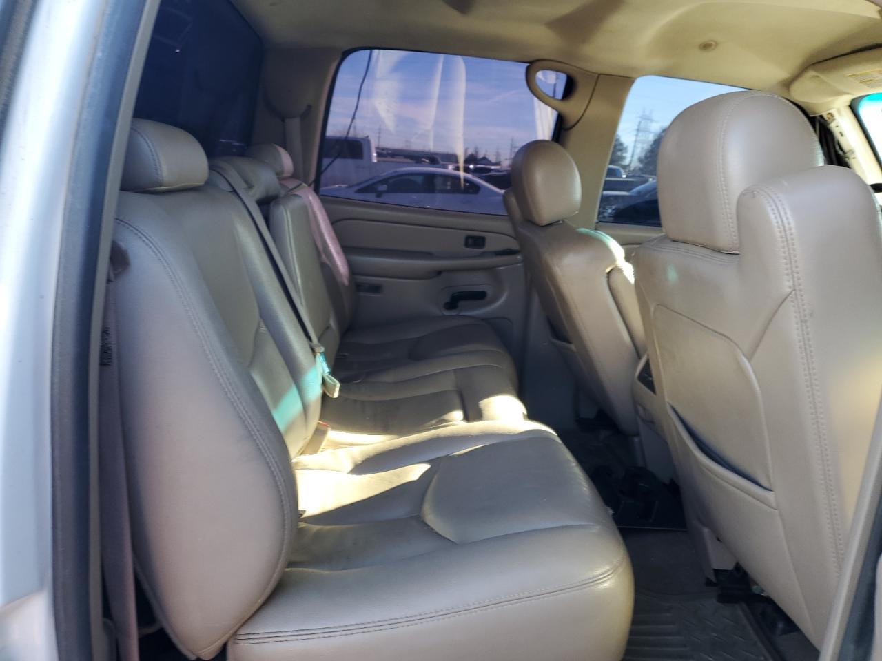 2004 Chevrolet Silverado - Image 10