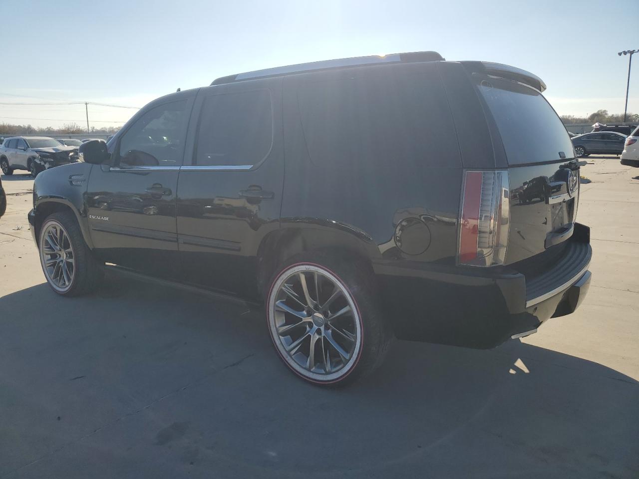 2013 Cadillac Escalade - Image 2