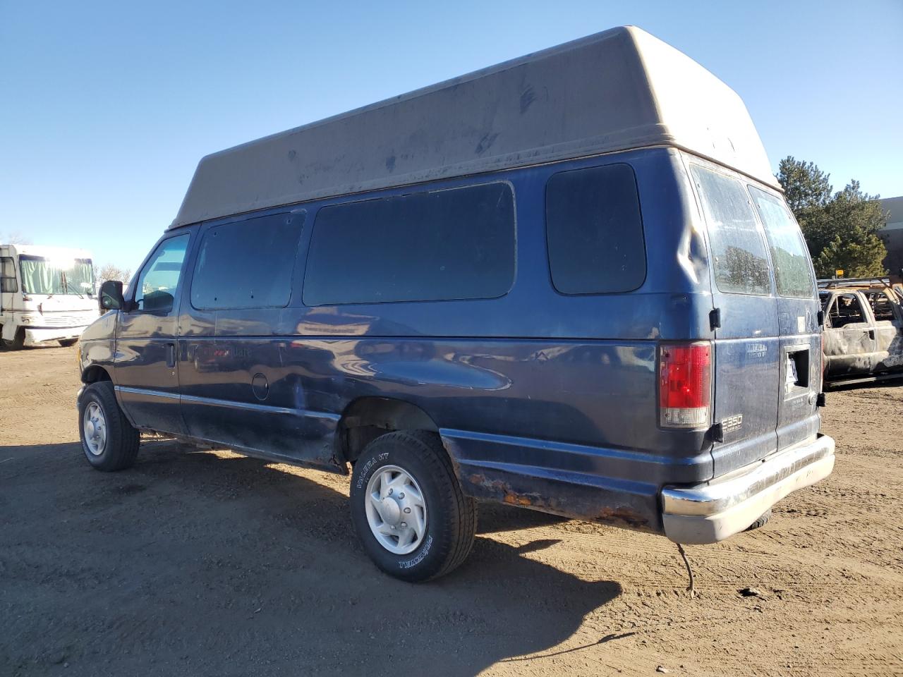 2002 Ford Econoline - Image 3