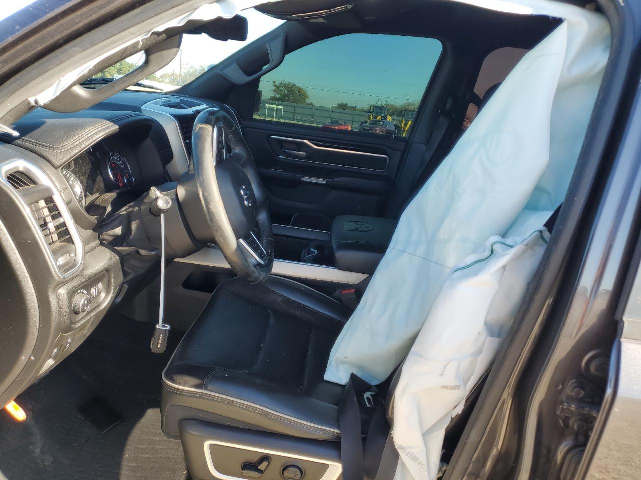 2019 RAM 1500 - Image 7