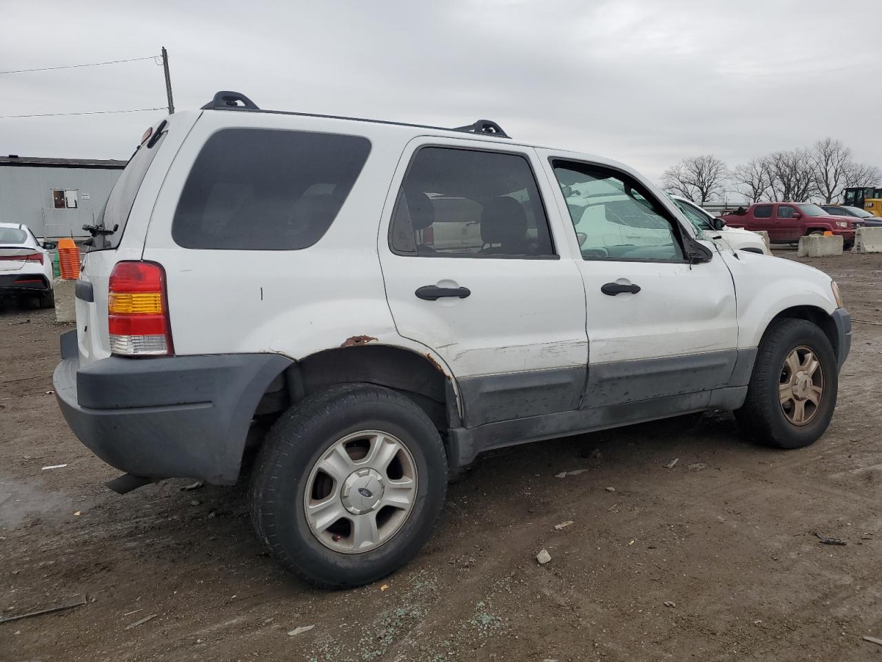 2003 Ford Escape - Image 3
