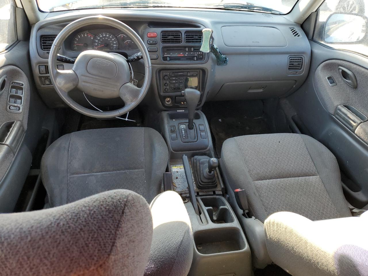1999 Chevrolet Tracker - Image 8