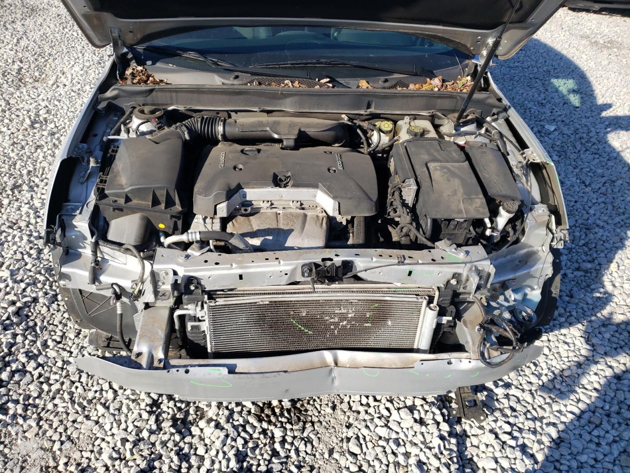 2016 Chevrolet Malibu - Image 11