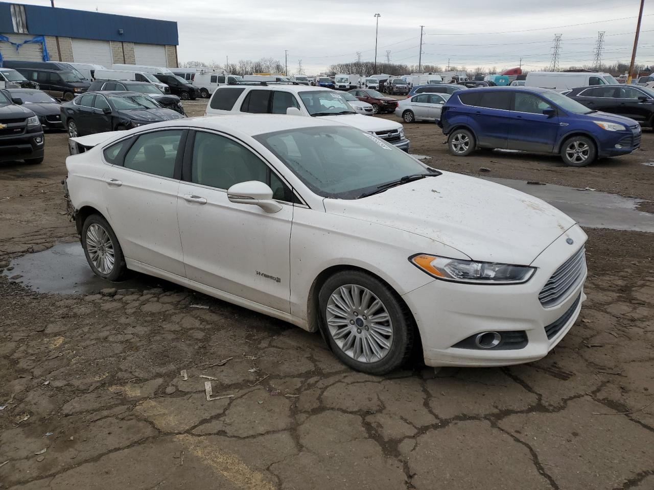 VIN 3FA6P0LU2GR185494 2016 FORD FUSION no.4