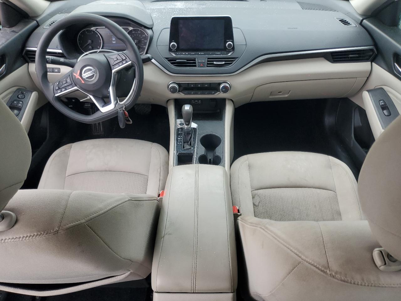 2020 Nissan Altima - Image 8