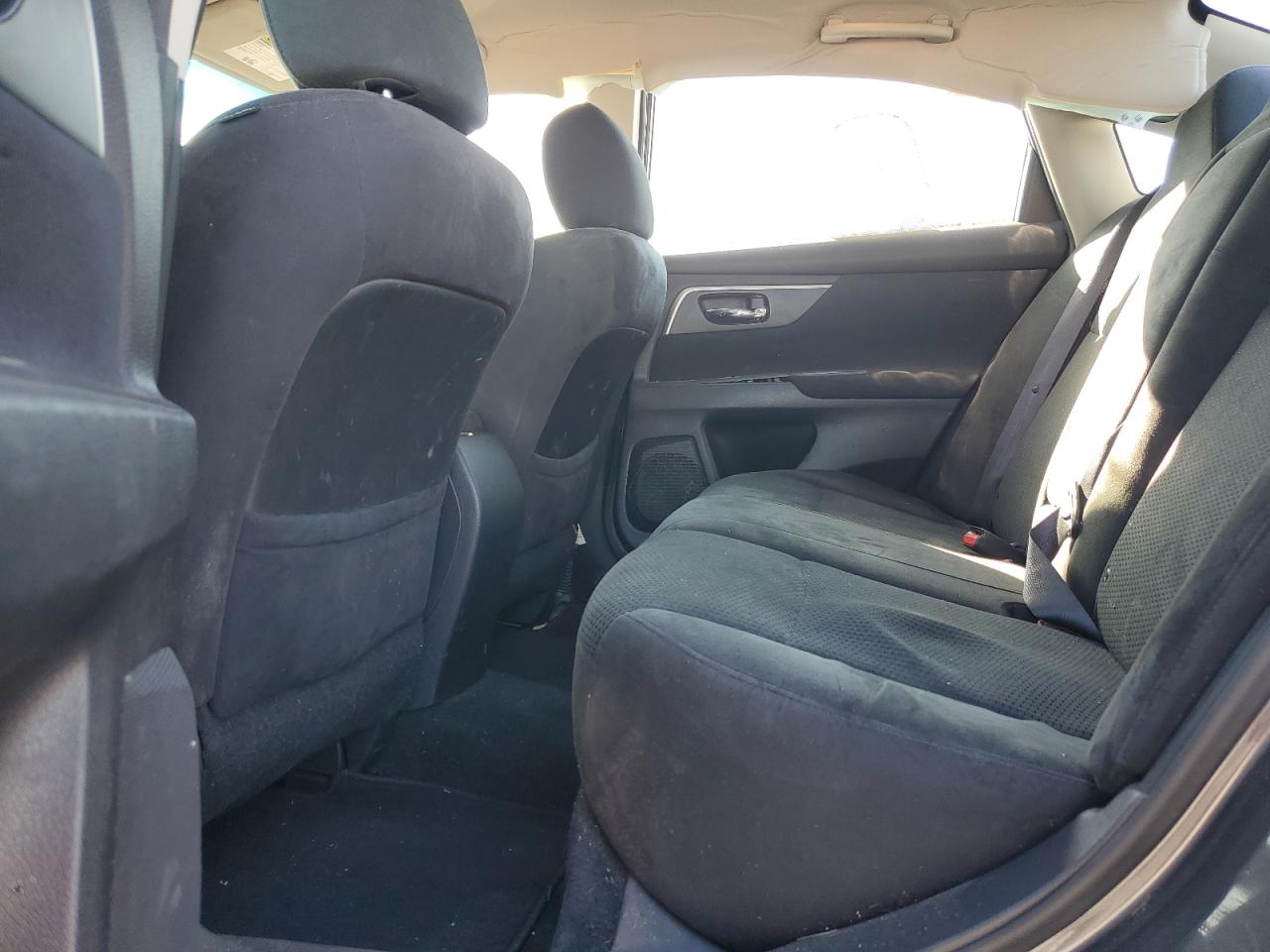 2015 Nissan Altima - Image 10