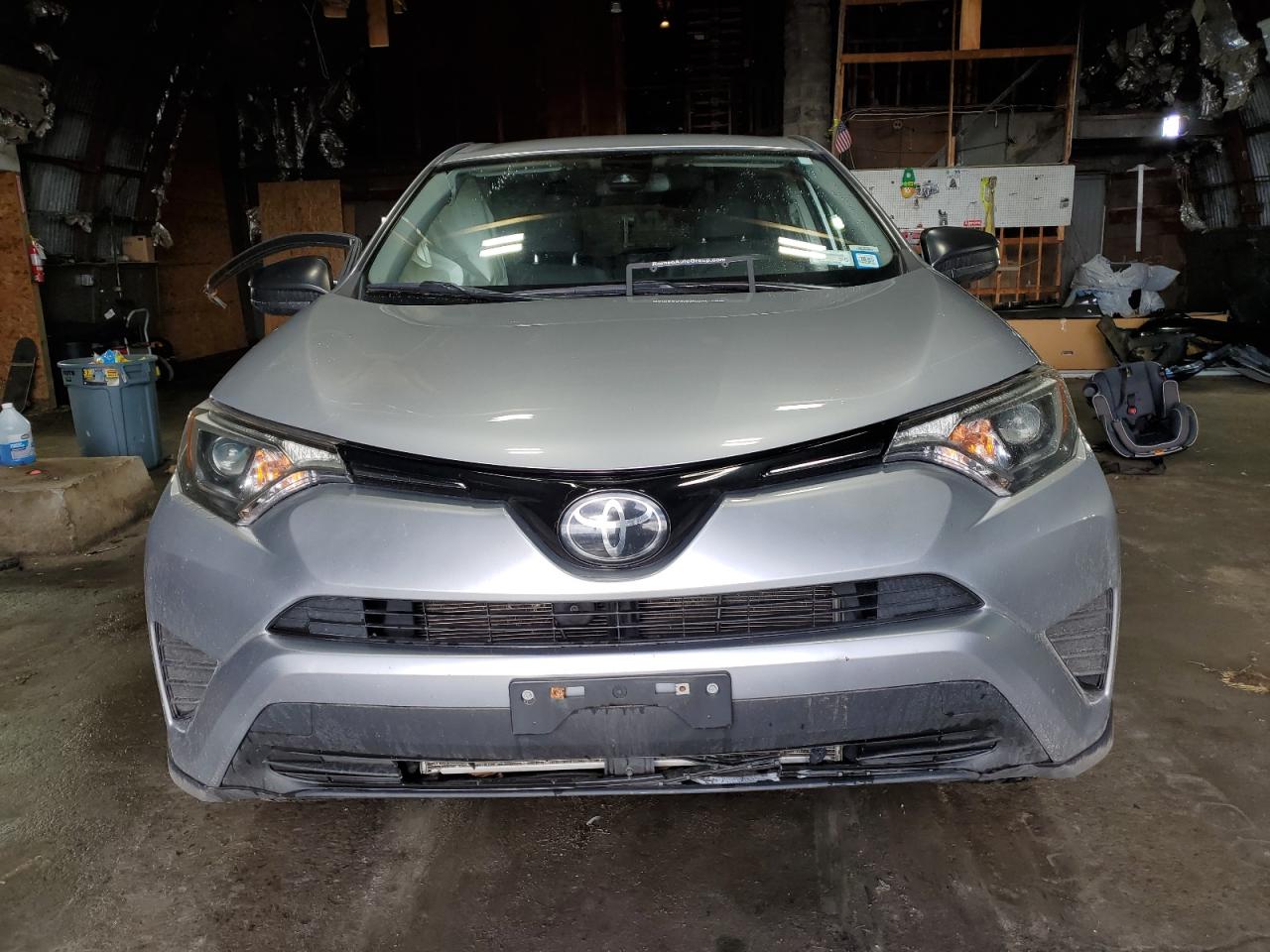 VIN JTMBFREV9JJ234794 2018 TOYOTA RAV4 no.5