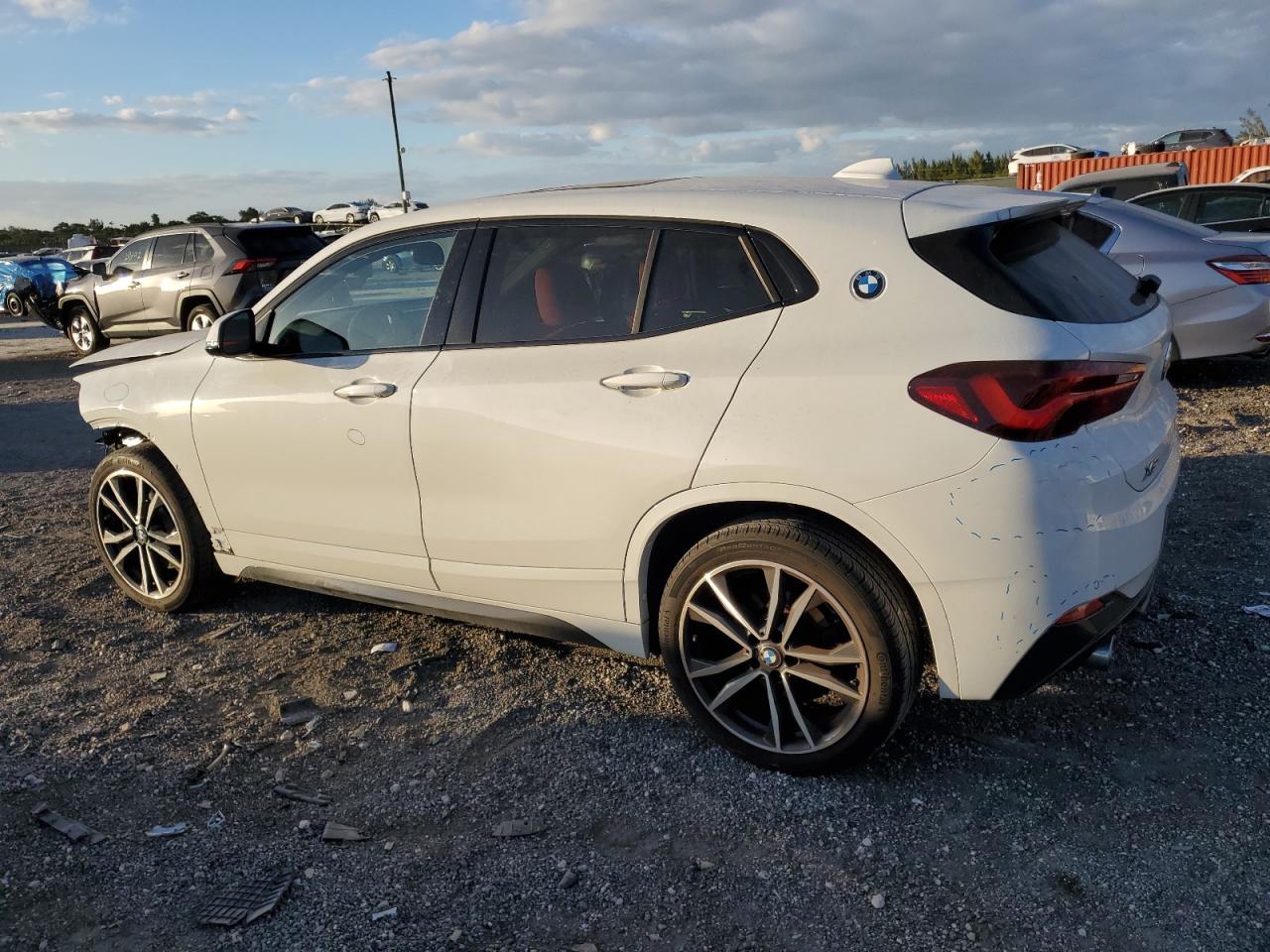 VIN WBXYH9C08P5V58416 2023 BMW X2 no.2