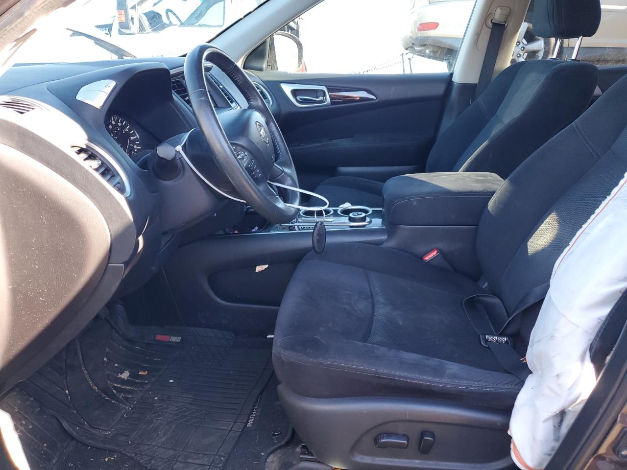 2015 Nissan Pathfinder S VIN: 5N1AR2MM7FC689640 Lot: 82432714