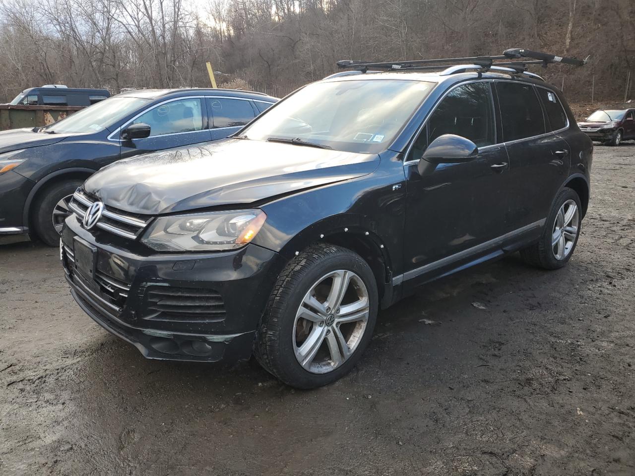 2014 Volkswagen Touareg - Image 1