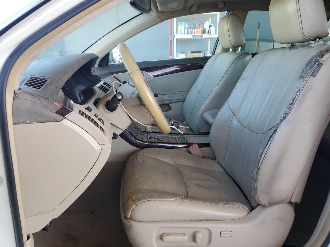 2009 Toyota Avalon - Image 7