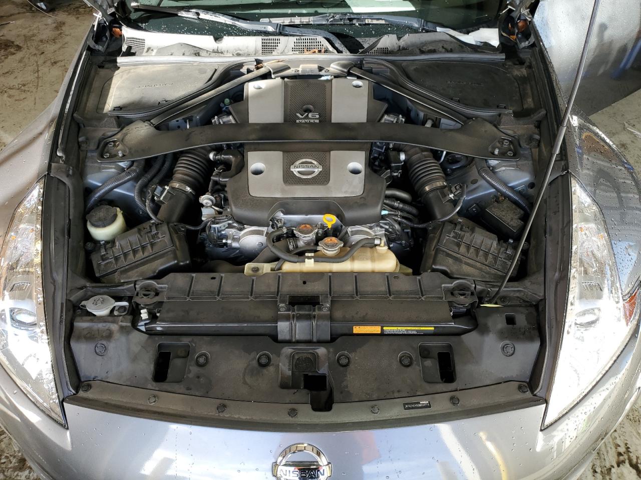 2016 Nissan 370Z - Image 11