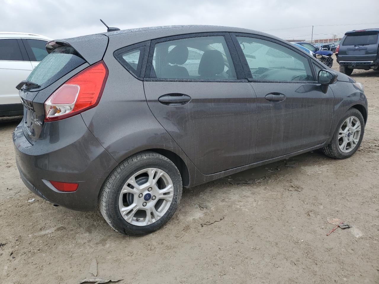 2015 Ford Fiesta - Image 3